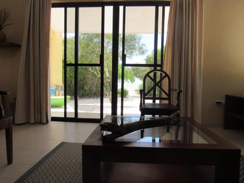 Two Bedroom Beachfront Villa Селестун Экстерьер фото