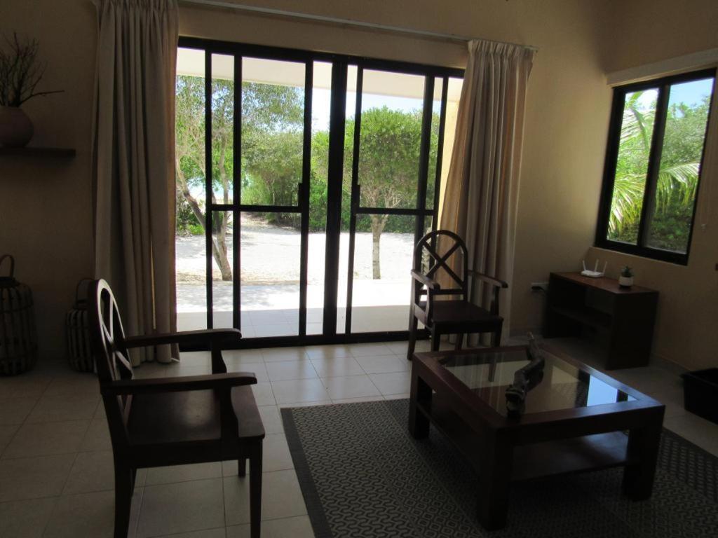 Two Bedroom Beachfront Villa Селестун Экстерьер фото
