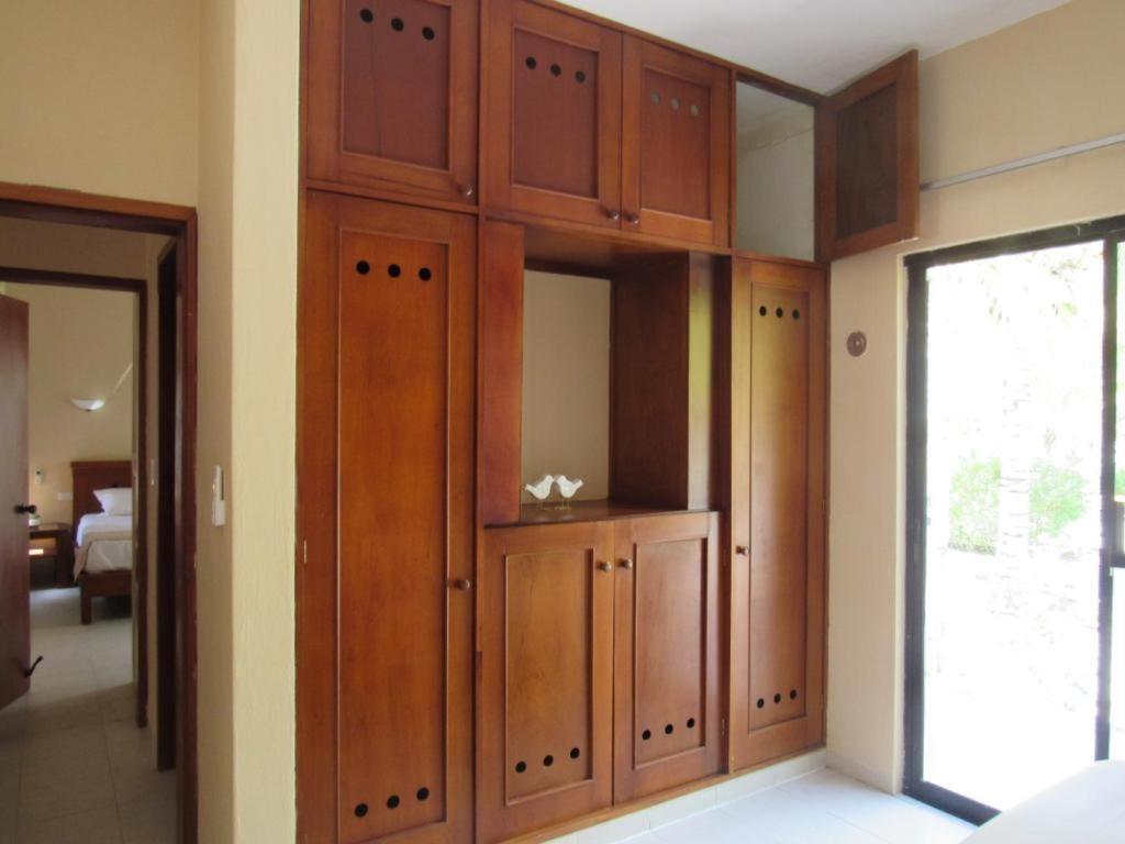 Two Bedroom Beachfront Villa Селестун Экстерьер фото